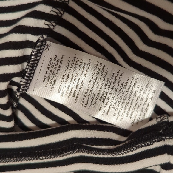 Lauren Ralph Lauren Women's Black/White Petite T-shirt. - Picture 8 of 8